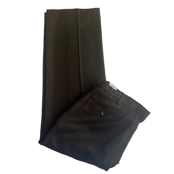 NWT Haggar Men's Plain Front No Iron Stretch Brown Pants sz 40W x 32L - Picture 8 of 10